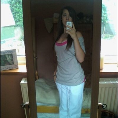 Profile Picture of Stacey Dawes (@StaceyLovesCarl) on Twitter