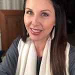 Profile Picture of Aprilsbeautybar (@april.thompson.5602) on Instagram