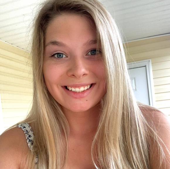 Mackenzie Greving - Poshmark Profile Picture of Mackenzie Greving (@m_greving) on Poshmark