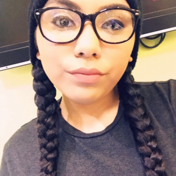 Profile Picture of Dinora Silva (@dinora_silva) on Poshmark