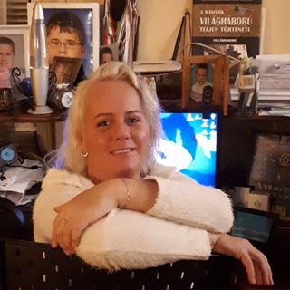Profile Picture of Andrea Moravcsik (@andrea.moravcsik.3) on Facebook