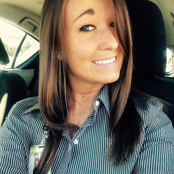 Profile Picture of Autumn Bower (@bowera442) on Poshmark