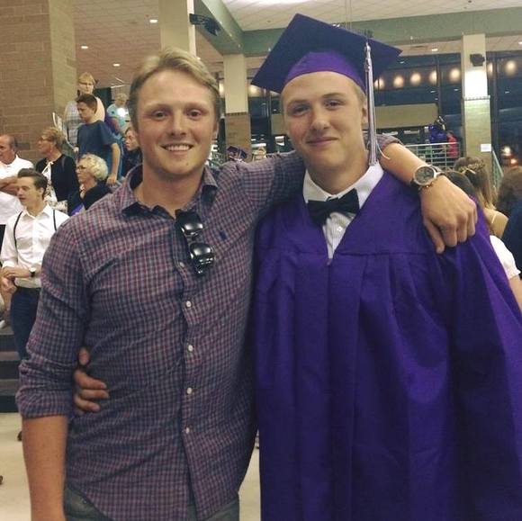 Devin Lysne - Poshmark Profile Picture of Devin Lysne (@devinlysne) on Poshmark