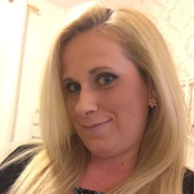 Profile Picture of Tina Pollard (@f1chick2005) on Twitter