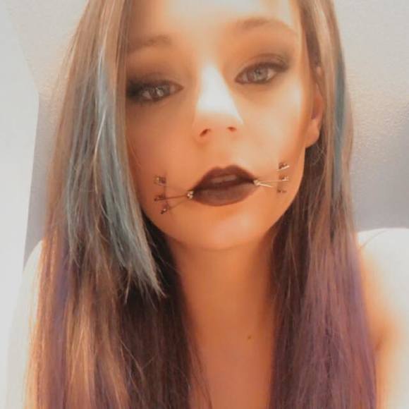 Charli Charli - Poshmark Profile Picture of Charli Charli (@charlicharli) on Poshmark