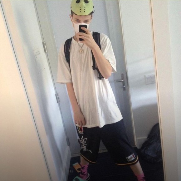 Profile Picture of Matthew Dickson (@boxofcutters) on Poshmark