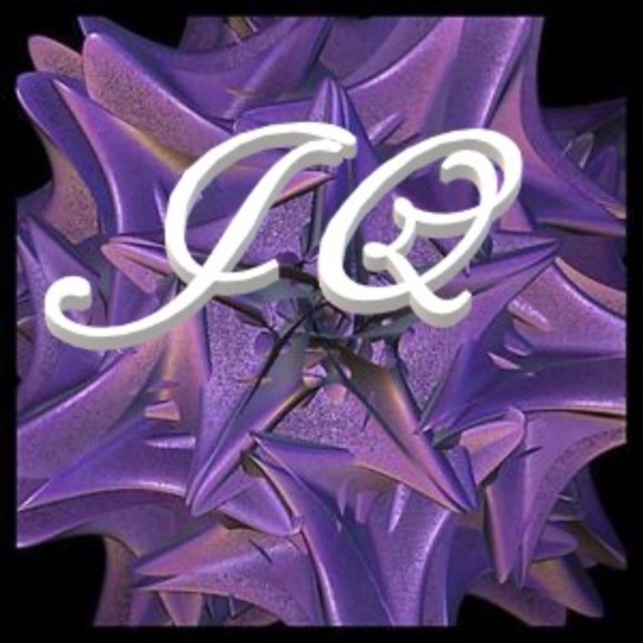 Profile Picture of Julianna Queen (@jupiterqueen13) on Poshmark