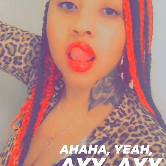 Profile Picture of Brianna Jeter (@jetersarah25) on Poshmark