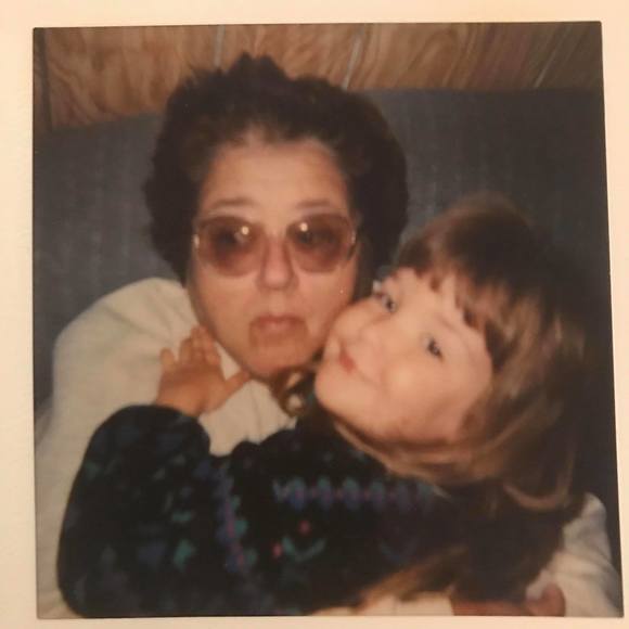 Profile Picture of Alex Clapper (@alexandra2194) on Poshmark