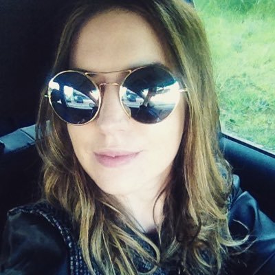 Profile Picture of Evaki ♒️ (@evieath) on Twitter