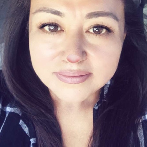 Profile Picture of Socorro Hernandez (@nelly_coco) on Poshmark