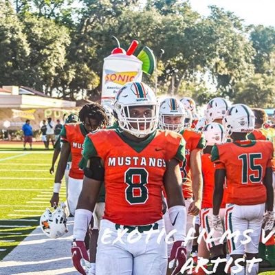 Profile Picture of Travis Moss Jr 8️⃣ (@Nobody_Favorite) on Twitter