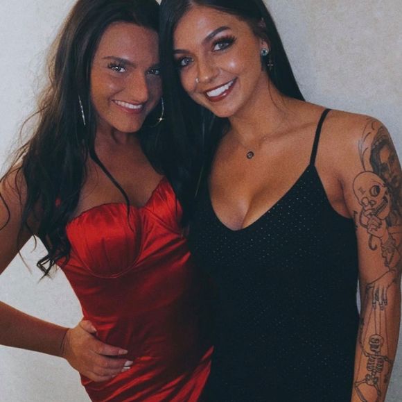 Profile Picture of Morgan Heintz (@morganmari) on Poshmark