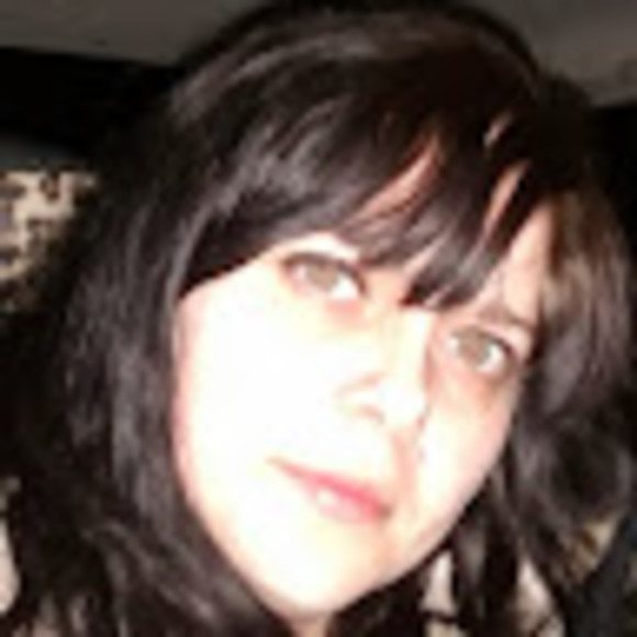 Profile Picture of Stacey Allegretti (@staceyallegrett) on Poshmark