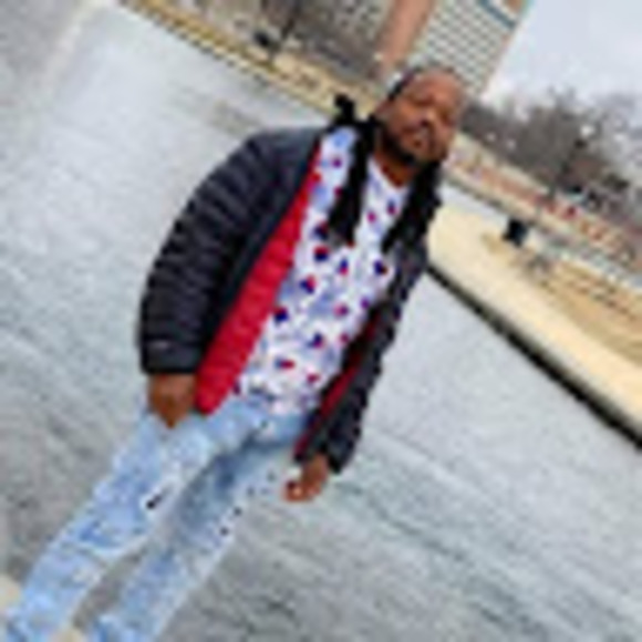 Profile Picture of Deyampert Blevins (@deydog) on Poshmark