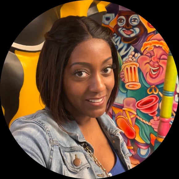 Profile Picture of Stephanie Cadet (@sc_1_love) on Poshmark