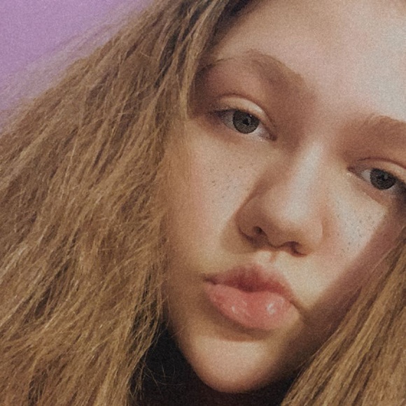 Profile Picture of Marissa Blasko (@marissa_rosekmb) on Poshmark