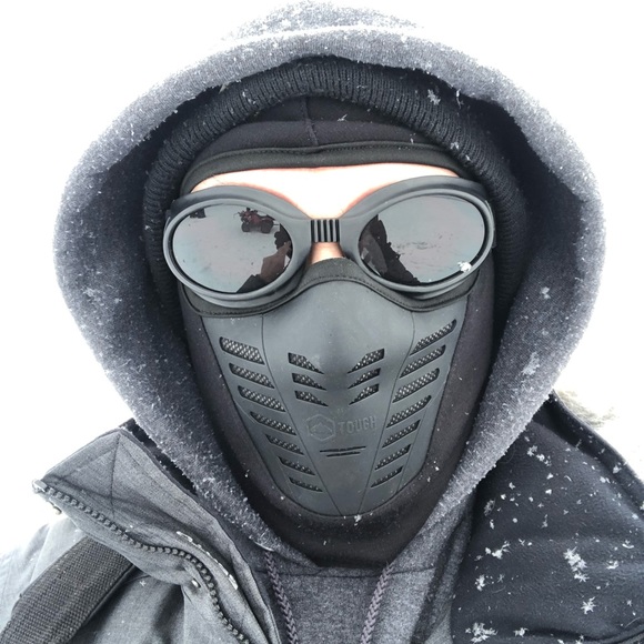 Profile Picture of Chris Michalski (@shadowgrab) on Poshmark