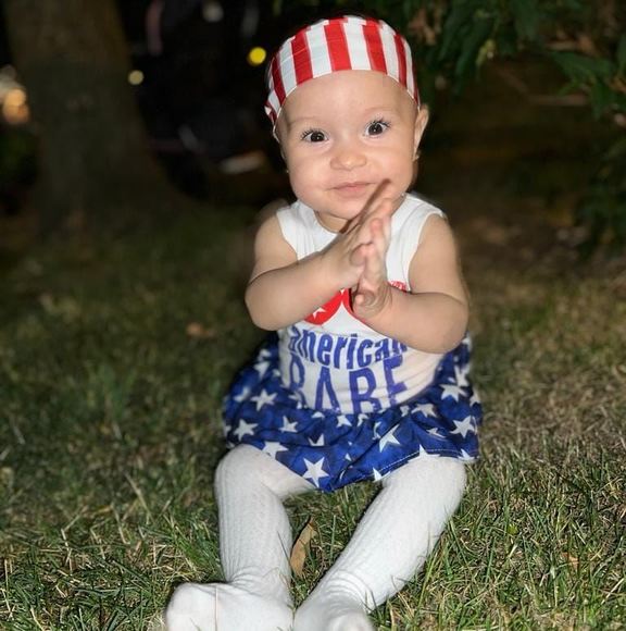 Profile Picture of Maria Oliveras (@maria_oliveras) on Poshmark