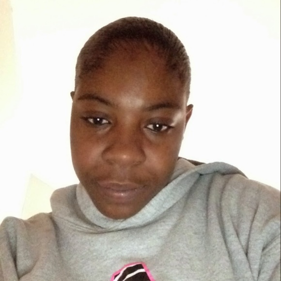 Profile Picture of Rennetta Schaeffer (@rennettas) on Poshmark