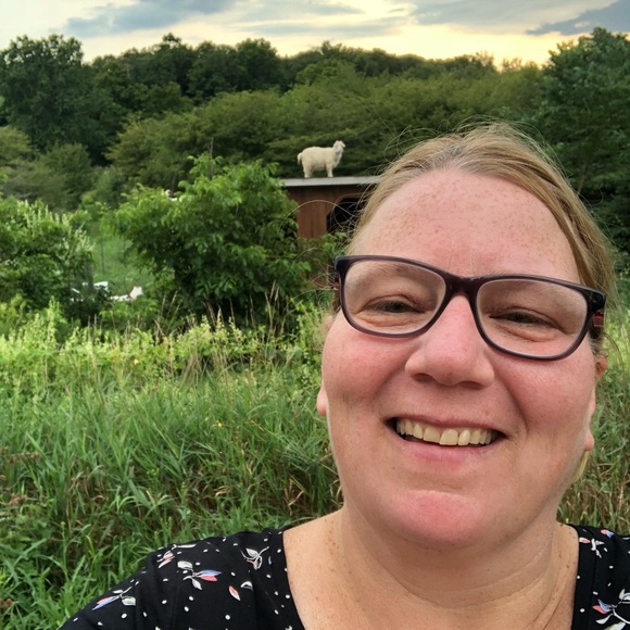 Profile Picture of Cathy Albrecht (@cathy1969neves) on Poshmark