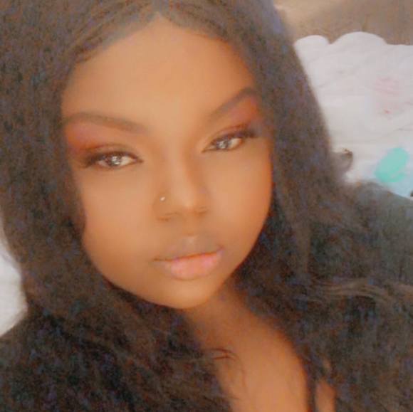 Profile Picture of Assyria Walls (@assyria1) on Poshmark