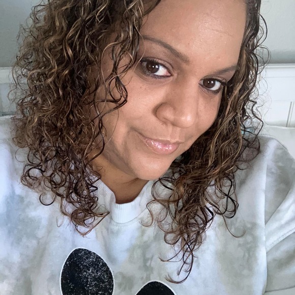 Profile Picture of Lauren Michelle (@creoleqt2) on Poshmark