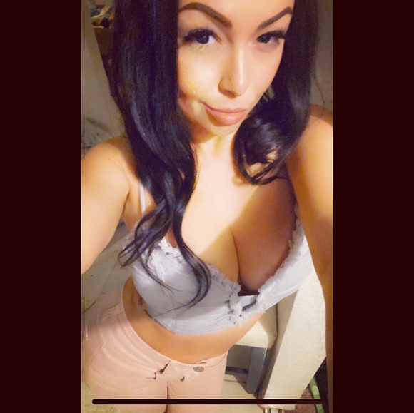 Profile Picture of Cleopatra Queen (@cleopatraq) on Poshmark