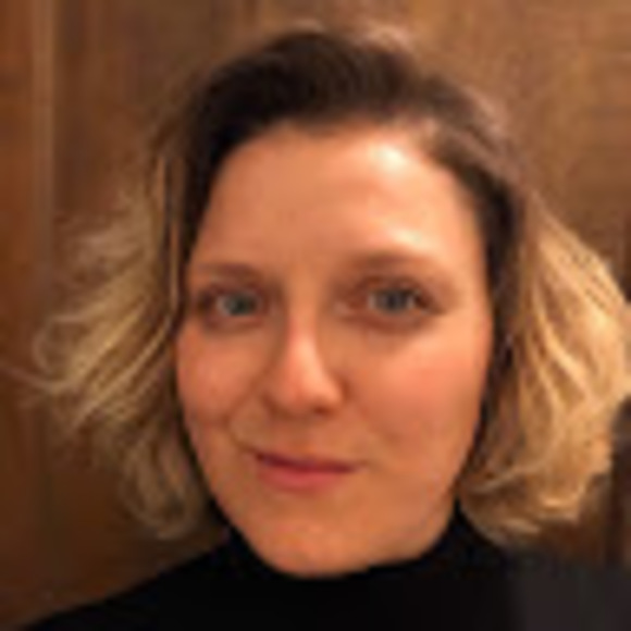 Profile Picture of Christine Forster (@christineosaur) on Poshmark