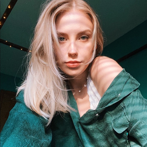 Profile Picture of Solveig Haugland (@solveig_h) on Poshmark