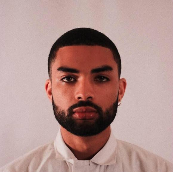Profile Picture of Stephen Patrick (@wolfebeatz) on Poshmark