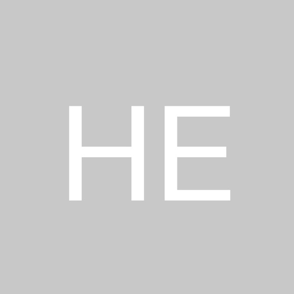 Profile Picture of Heider Espirito (@cyocletammi) on Poshmark