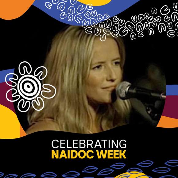 Profile Picture of Ange Boxall (@angeboxall) on Poshmark