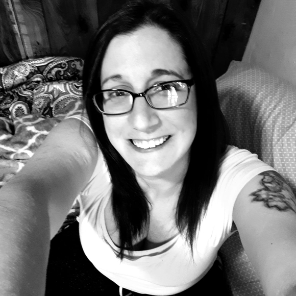 Profile Picture of Hayley Boyer (@boyerhayley50) on Poshmark