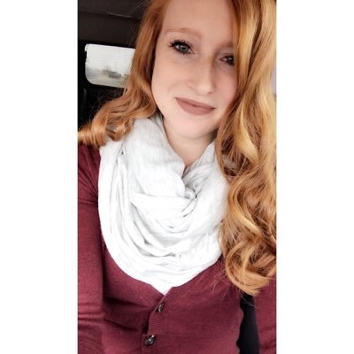 Profile Picture of Lydia Grace (@lydiasmotherman) on Twitter