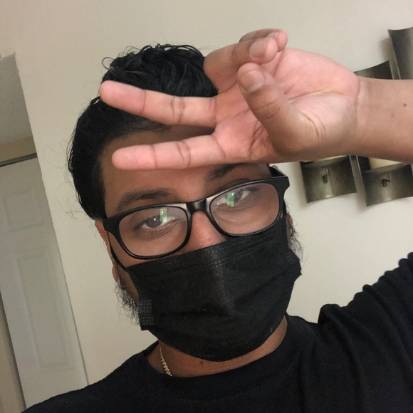 Profile Picture of Tyler Calderon (@crocthedon) on Poshmark