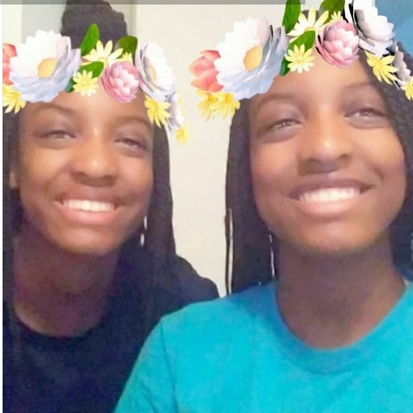 Dionne Long - Poshmark Profile Picture of Dionne Long (@dionnelong) on Poshmark