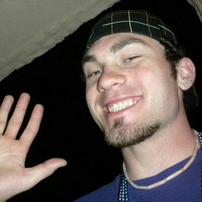 Profile Picture of Eric Petroff (@Papa_Troff) on Twitter