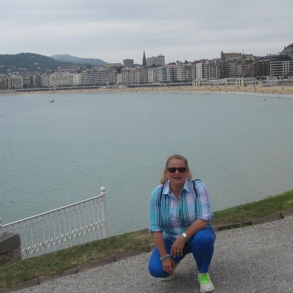 Profile Picture of Renee Tornello (@reneetornello) on Poshmark