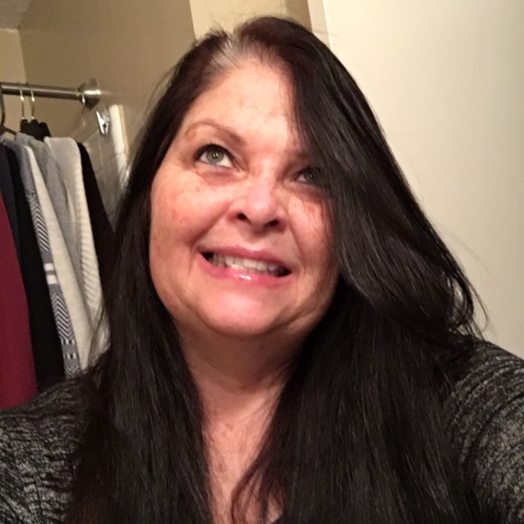 Profile Picture of Tammie Millikin (@fun1lovingsmile) on Poshmark