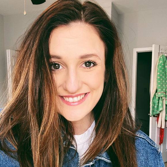 Profile Picture of Christina Abbate (@c_abbate) on Poshmark