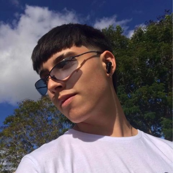 Profile Picture of Daniel Vargas (@danielvargas731) on Poshmark