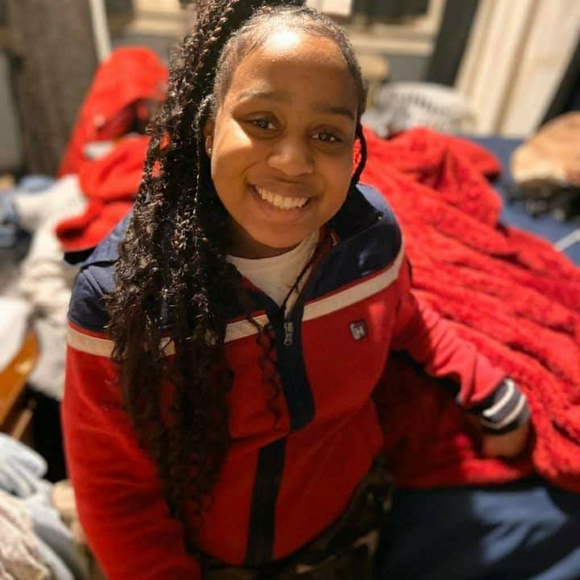 Profile Picture of Yolanda Wheeler (@yolanda040504) on Poshmark