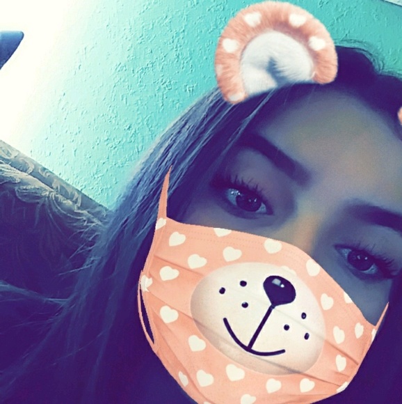 Profile Picture of Kassandra Harrison (@kassssandra_) on Poshmark