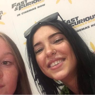 Profile Picture of Danielle | I Met Chloe Bye (@adorqingchloe) on Twitter