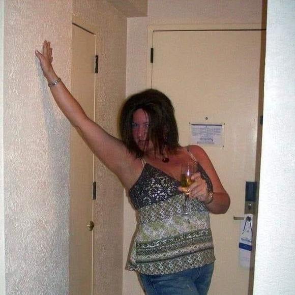 Profile Picture of Renee Lamando (@reneemtripp) on Poshmark