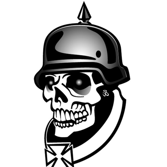 Profile Picture of Joe Carlson (@joecarlson) on Poshmark