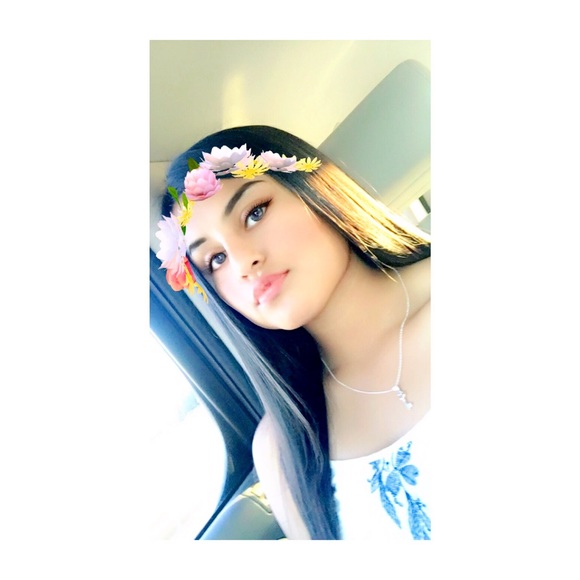 Profile Picture of Gaby Gandara (@gabygandara34) on Poshmark