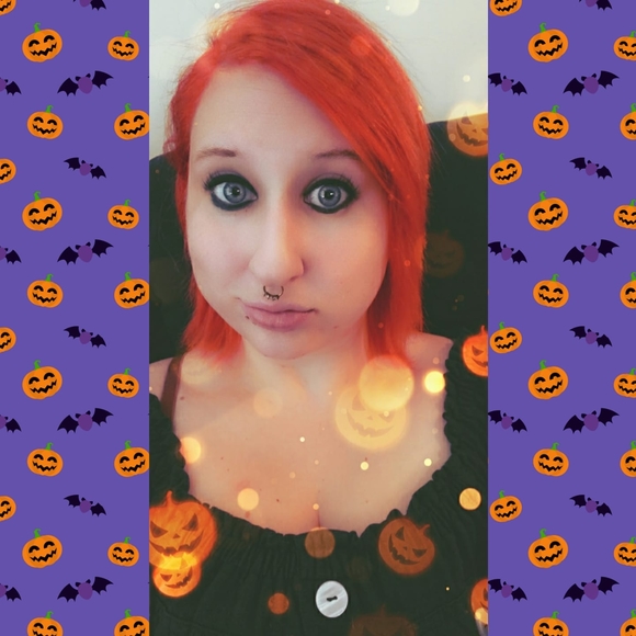 Profile Picture of Katelinne Becmer (@kateasaurusrexx) on Poshmark