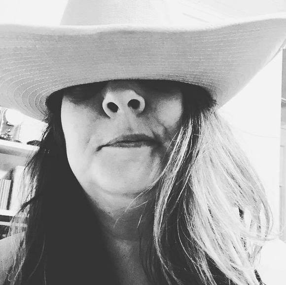 Profile Picture of Cara jean Wahlers (@carajeanwahlers) on Poshmark